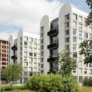For Students Only Spacious At Flinders House Located In Apartment